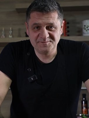 Pečeno pile u Korkmaz Airfryer Oven Maxima fritezi/pećnici na vrući zrak by Almo Čatlak