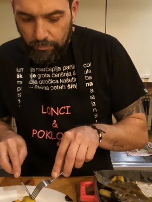 Iverak s povrćem u Lava pekaču od gusa by David Skoko
