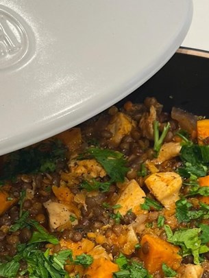 Tajine s piletinom i batatom by Tina Gazin